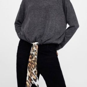 Zara grey Sweater with leopard tie